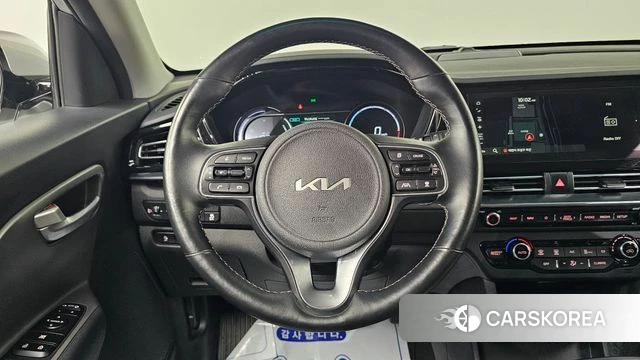 Kia Niro Plus 2022 Серебряный из Кореи, фото 4