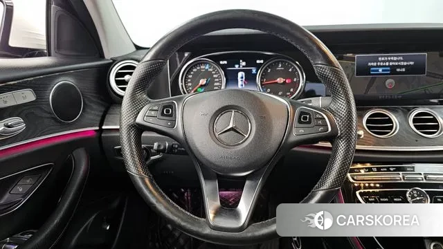 Mercedes-Benz E-Class W213 2018 Белый из Кореи, фото 4