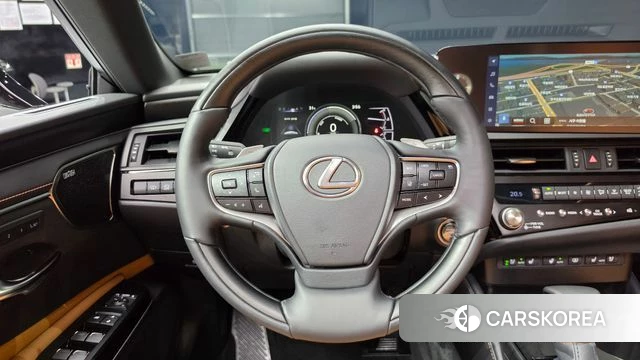 Lexus ES300h 7th generation 2026 Белый из Кореи, фото 4