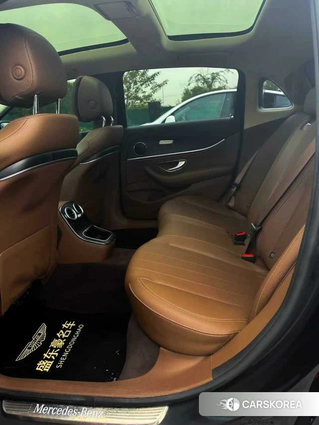 Mercedes-Benz E-class 2023 Черный из Китая, фото 4