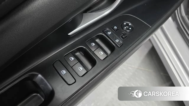 Hyundai Avante Hybrid (CN7) 2021 Серебристо-серый из Кореи, фото 4