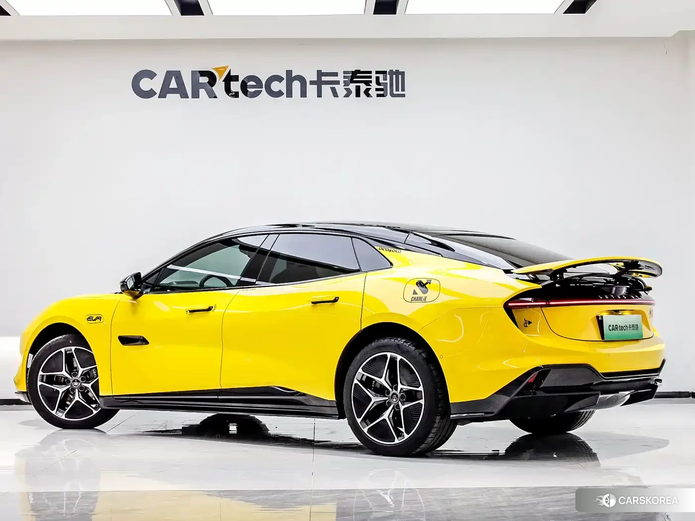 Lotus Sports Car Emeya 2024 Yellow/orange из Китая, фото 4