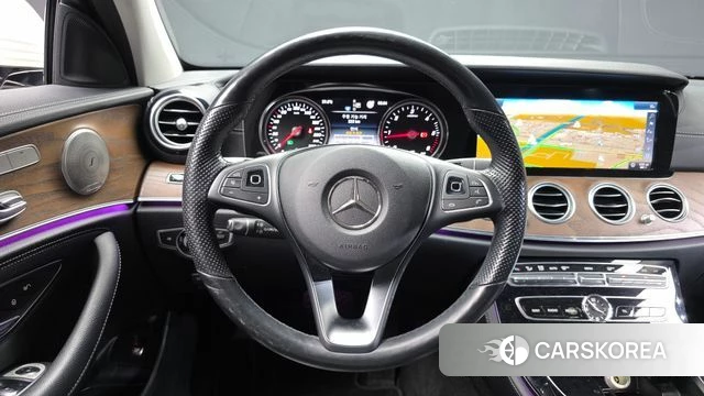 Mercedes-Benz E-Class W213 2018 Белый из Кореи, фото 4