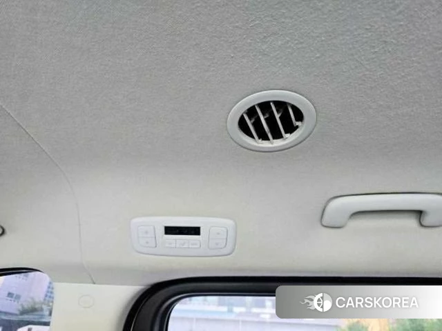 Hyundai Staria 2023 Белый из Кореи, фото 4