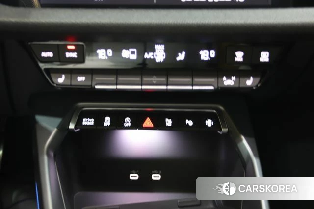 Audi A3 (8Y) 2025 Черный из Кореи, фото 4