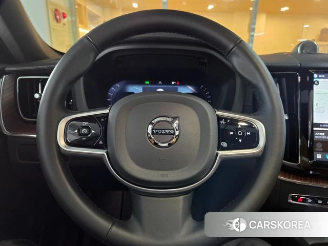 Volvo XC60 second Generation 2025 Серый из Кореи, фото 4