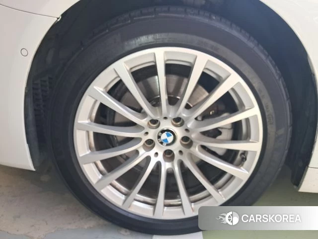 BMW 5 Series (G30) id 3861259 из Кореи 4