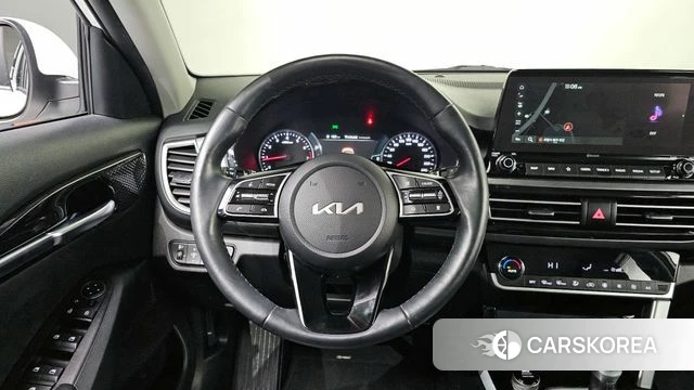 Kia Seltos 2022 Белый из Кореи, фото 4