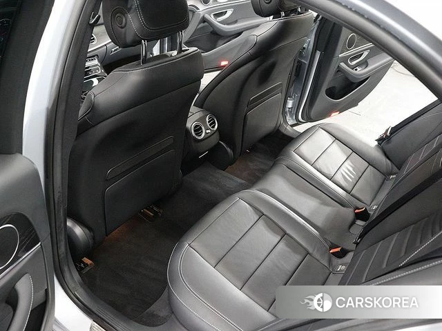 Mercedes-Benz E-Class W213 2022 Серебряный из Кореи, фото 4