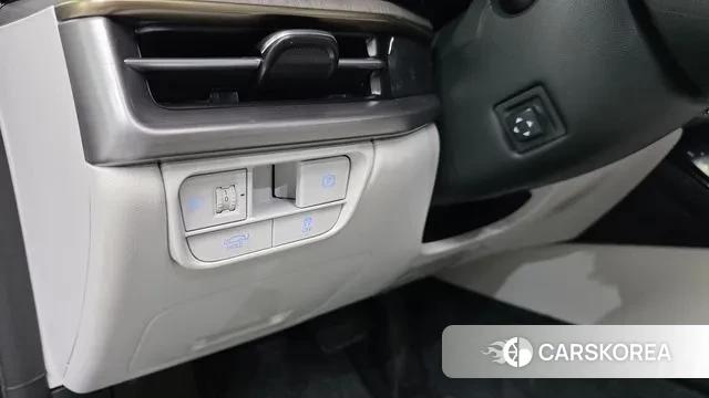 Hyundai Grandeur (GN7) 2024 Серебристо-серый из Кореи, фото 4