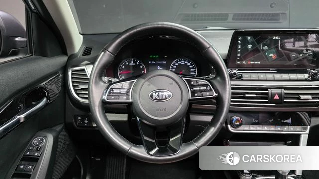 Kia Seltos 2021 Черный из Кореи, фото 4