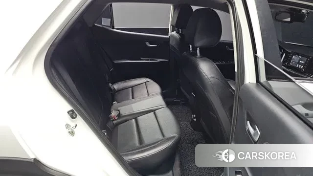 Kia Stonic 2018 Белый из Кореи, фото 4