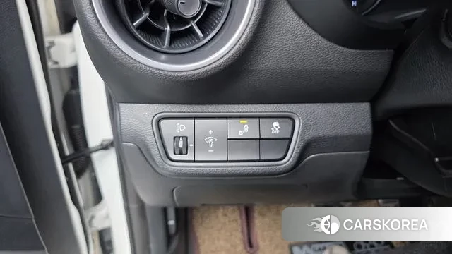 Kia The New K3 2nd generation 2023 Белый из Кореи, фото 4