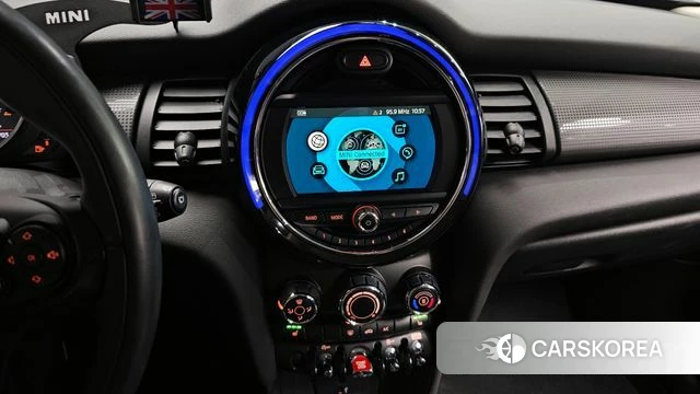 Mini Cooper 2018 Жемчужный цвет из Кореи, фото 4