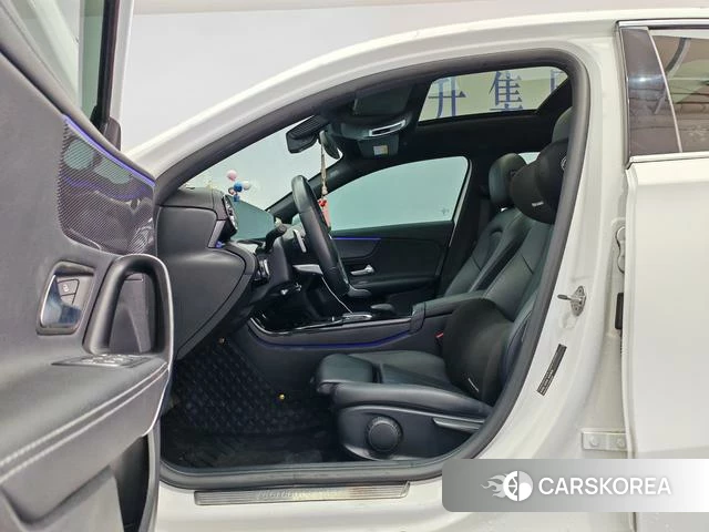 Mercedes-Benz Class A 2022 Белый из Китая, фото 4