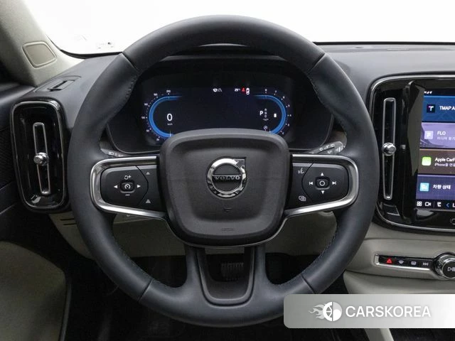 Volvo XC40 2022 Белый из Кореи, фото 4