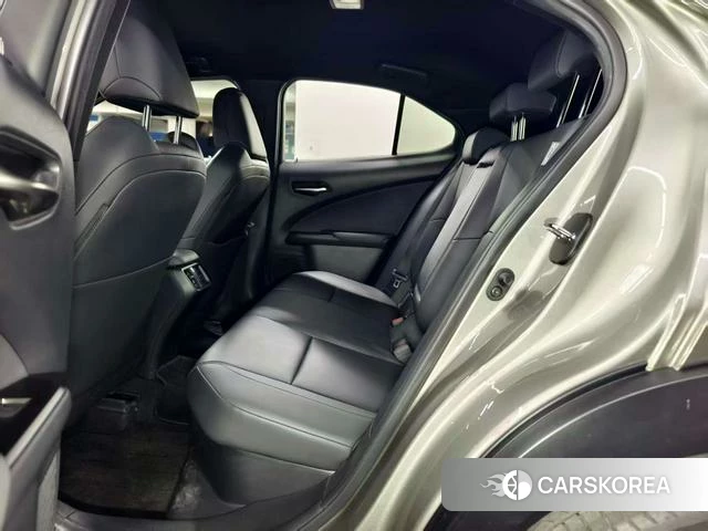 Lexus UX 2020 Серебристо-серый из Китая, фото 4
