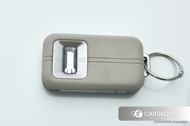 Extremely krypton ZEEKR 001 2025 Белый из Китая, фото 4