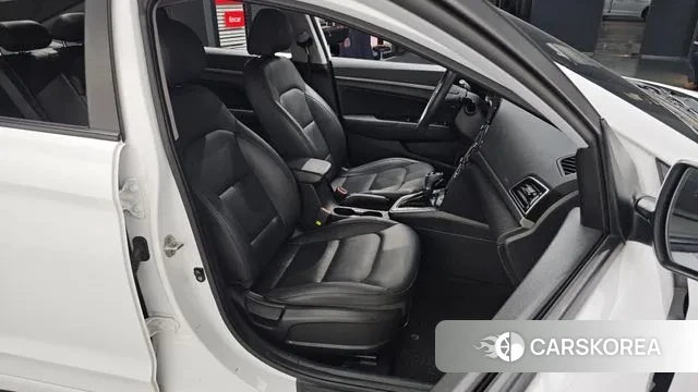 Hyundai Avante AD id 2971588 из Кореи 4