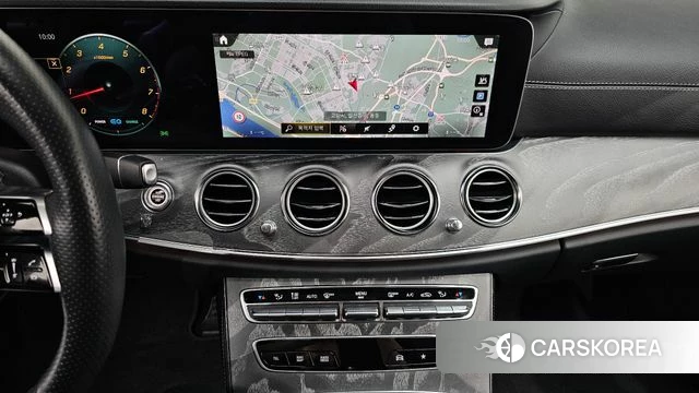 Mercedes-Benz E-Class W213 2023 Черный из Кореи, фото 4