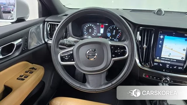 Volvo V60 Cross-Country 2nd Generation 2019 Белый из Кореи, фото 4