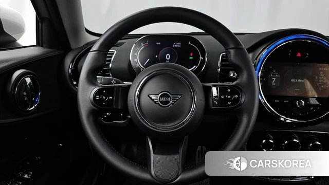 Mini Cooper Clubman 2023 Серебряный из Кореи, фото 4