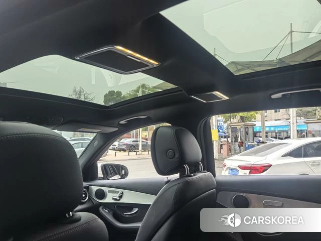 Mercedes-Benz GLC 2021 Белый из Китая, фото 4