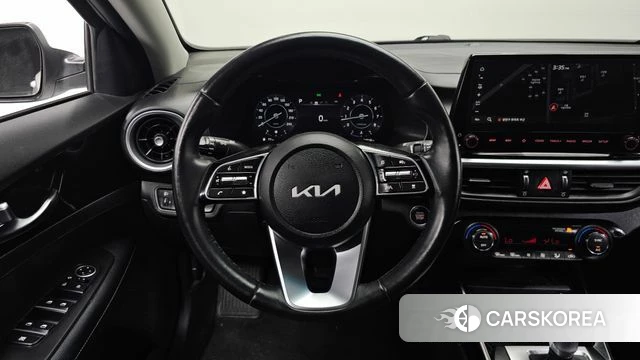 Kia The New K3 2nd generation 2022 Белый из Кореи, фото 4