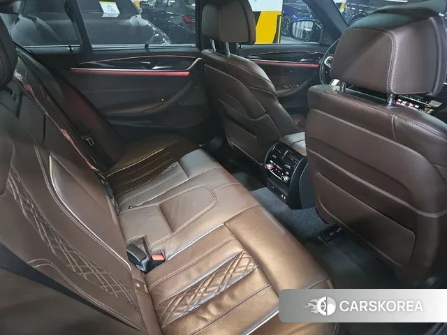 BMW 5 Series (G30) 2022 Черный из Кореи, фото 4