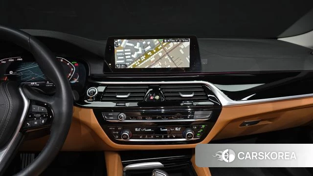 BMW 5 Series (G30) 2019 Белый из Кореи, фото 4