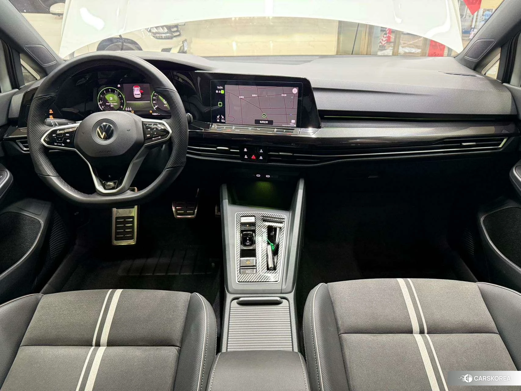 Volkswagen Golf 2022 Белый из Китая, фото 4