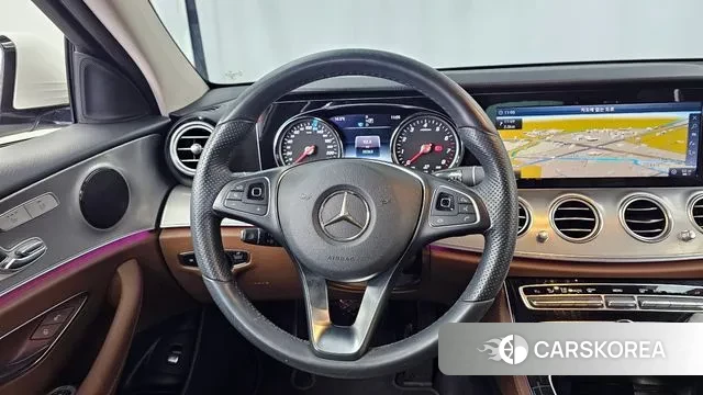 Mercedes-Benz E-Class W213 2018 Белый из Кореи, фото 4