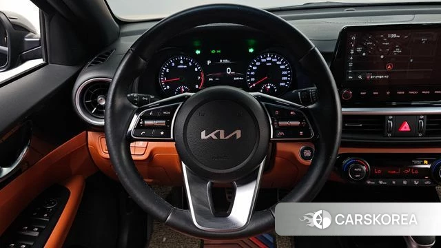 Kia The New K3 2nd generation 2023 Черный из Кореи, фото 4
