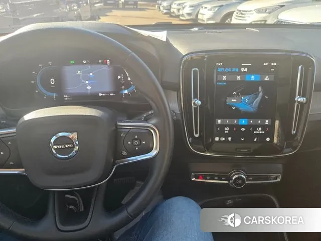 Volvo XC40 2022 Белый из Кореи, фото 4