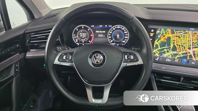 Volkswagen Touareg 3rd generation 2020 Серый из Кореи, фото 4