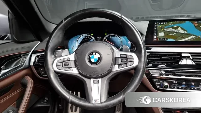 BMW 5 Series (G30) 2018 Светло-серебряный цвет из Кореи, фото 4