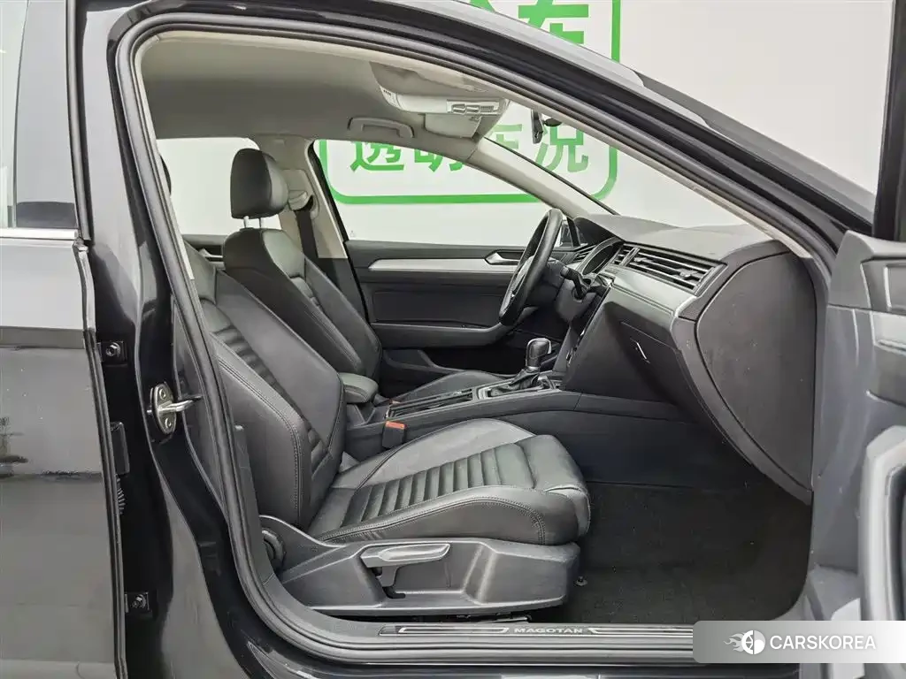 Volkswagen Magotan 2019 Черный из Китая, фото 4