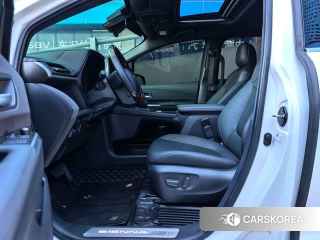 Toyota Saina 2025 Белый из Китая, фото 4