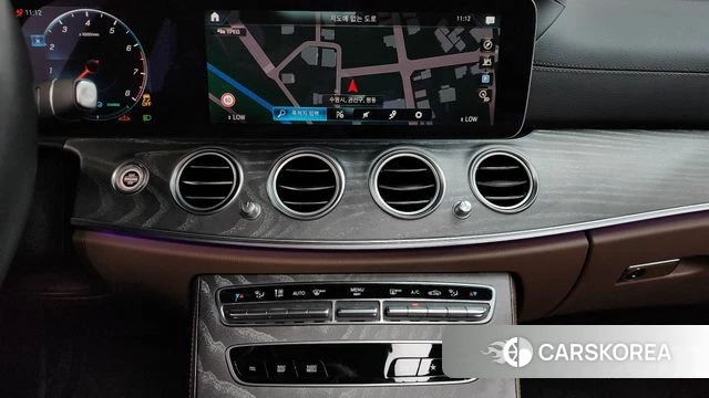Mercedes-Benz E-Class W213 2022 Белый из Кореи, фото 4