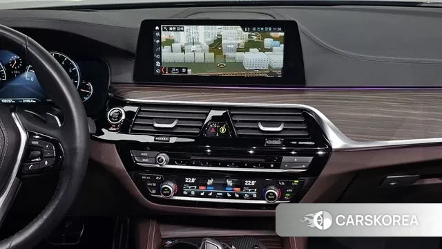 BMW 5 Series (G30) 2018 Серый из Кореи, фото 4