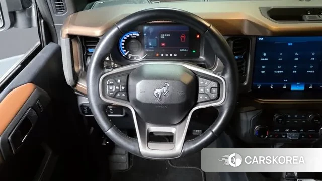 Ford Bronco 6th Generation 2023 Черный из Кореи, фото 4