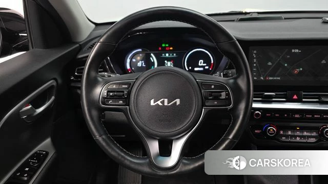 Kia Niro Plus 2022 Черный из Кореи, фото 4