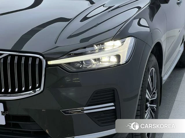 Volvo XC60 2022 Темно-серый из Китая, фото 4
