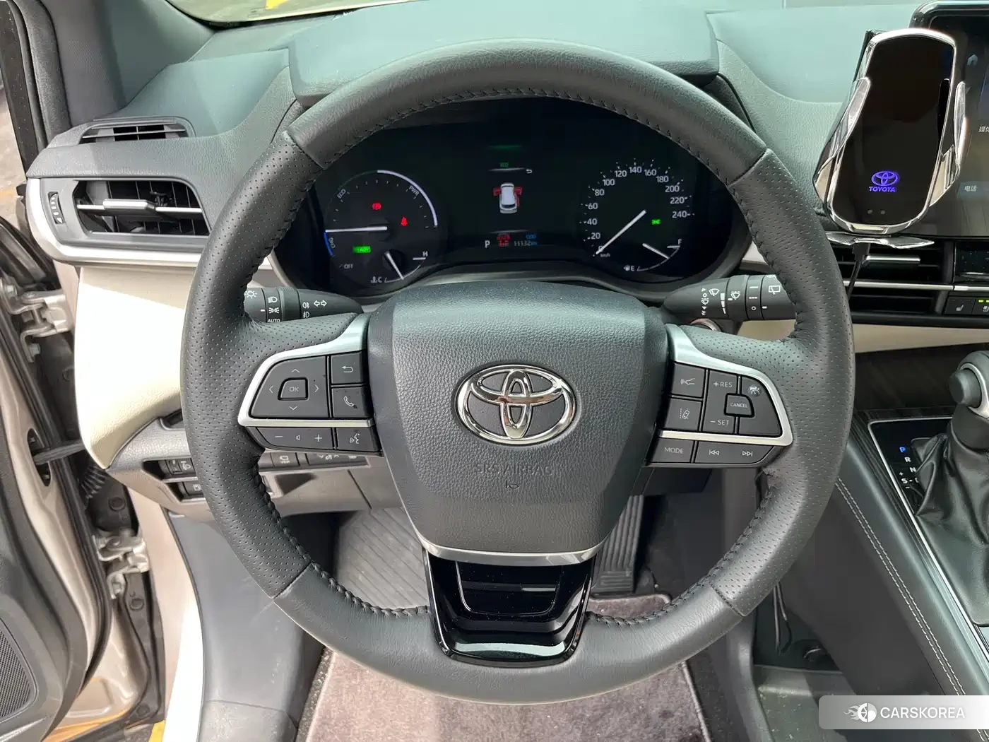 Toyota Sienna 2025 Champagne/brown из Китая, фото 4