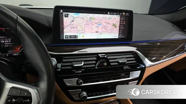 BMW 5 Series (G30) 2021 Белый из Кореи, фото 4