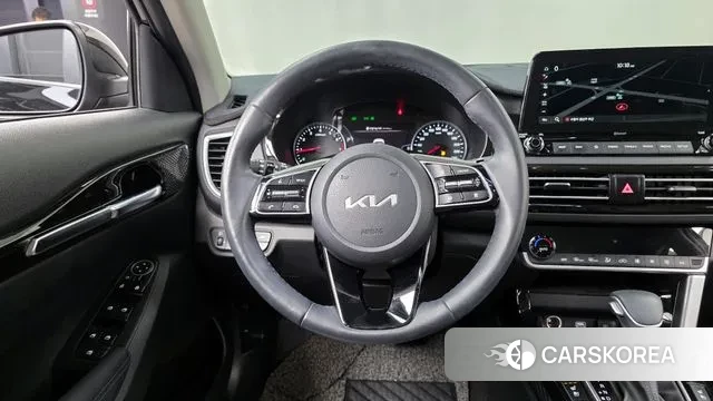 Kia Seltos 2022 Черный из Кореи, фото 4