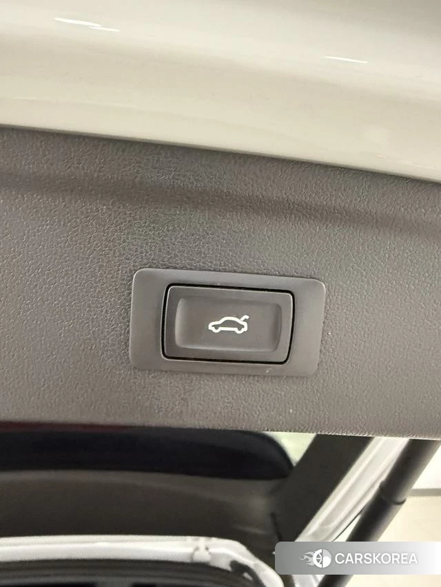 Audi A3 2023 Белый из Китая, фото 4