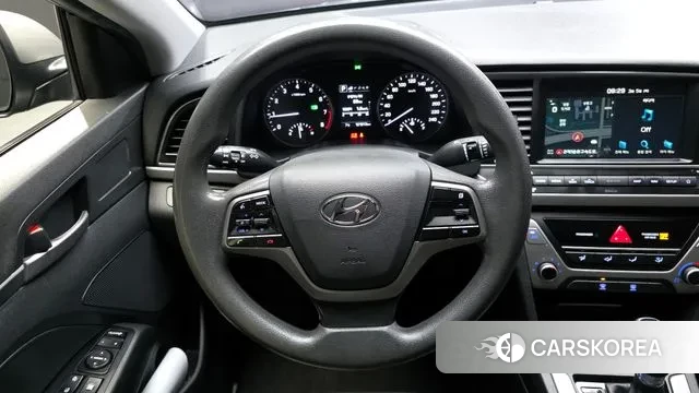 Hyundai Avante AD 2018 Серебристо-серый из Кореи, фото 4