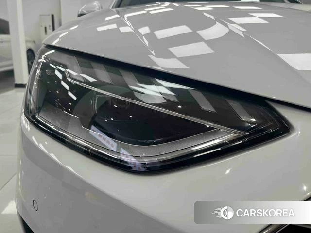 Audi A4L 2021 Белый из Китая, фото 4