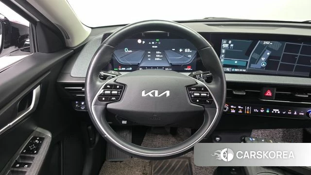 Kia EV6 2023 Белый из Кореи, фото 4